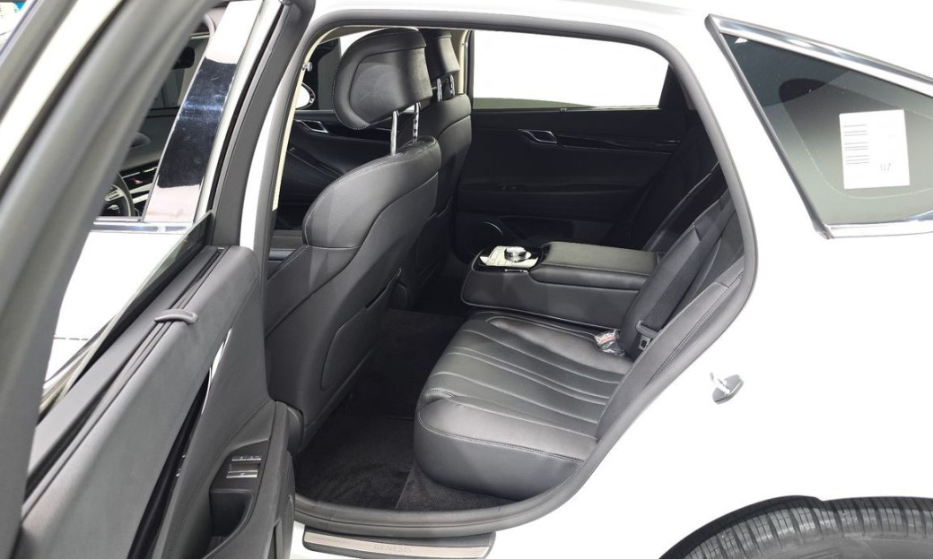 Genesis G80 Gasoline 2.5 Turbo AWD, 2024