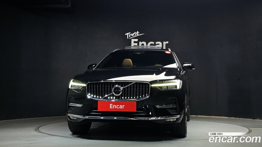 Volvo XC60 B6 Ultimate Bright, 2024