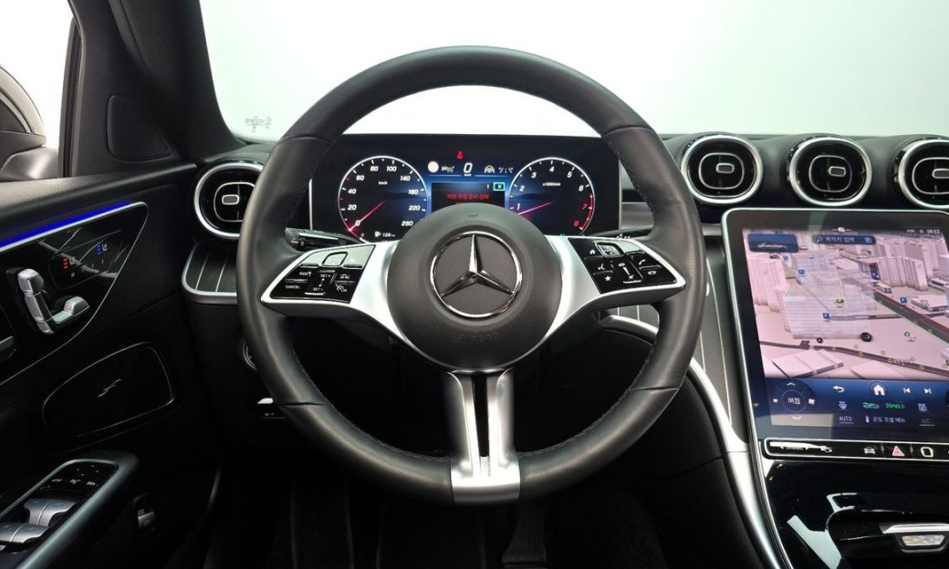 Mercedes-Benz C-Class C300 4MATIC Avantgarde, 2024