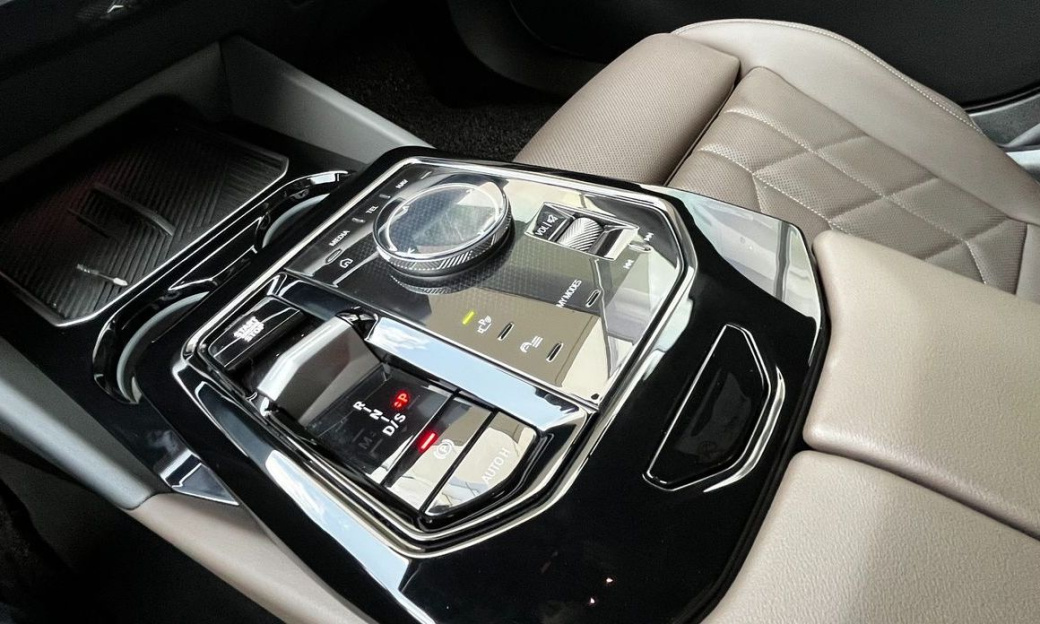 BMW 5-Series 520i M Sport, 2024