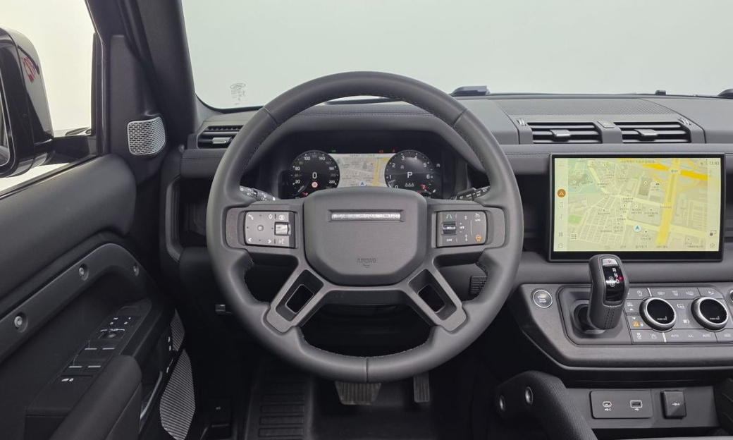 Land Rover Defender 130 P400 Outbound, 2024