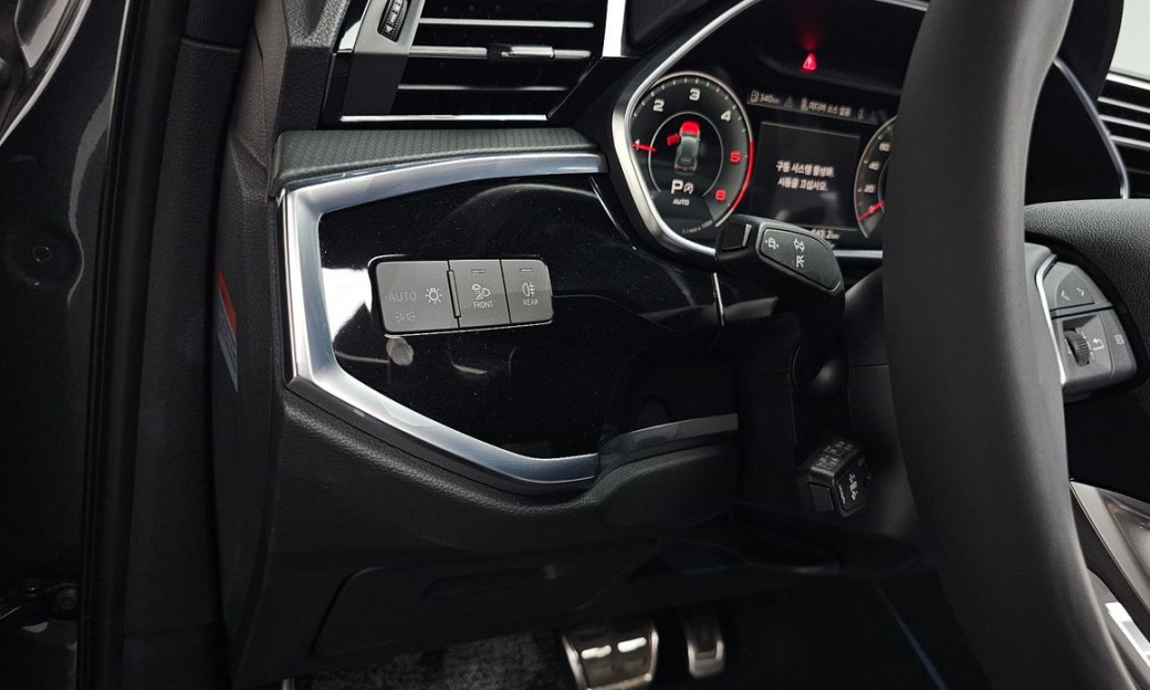 Audi Q3 35 TDI Premium, 2025