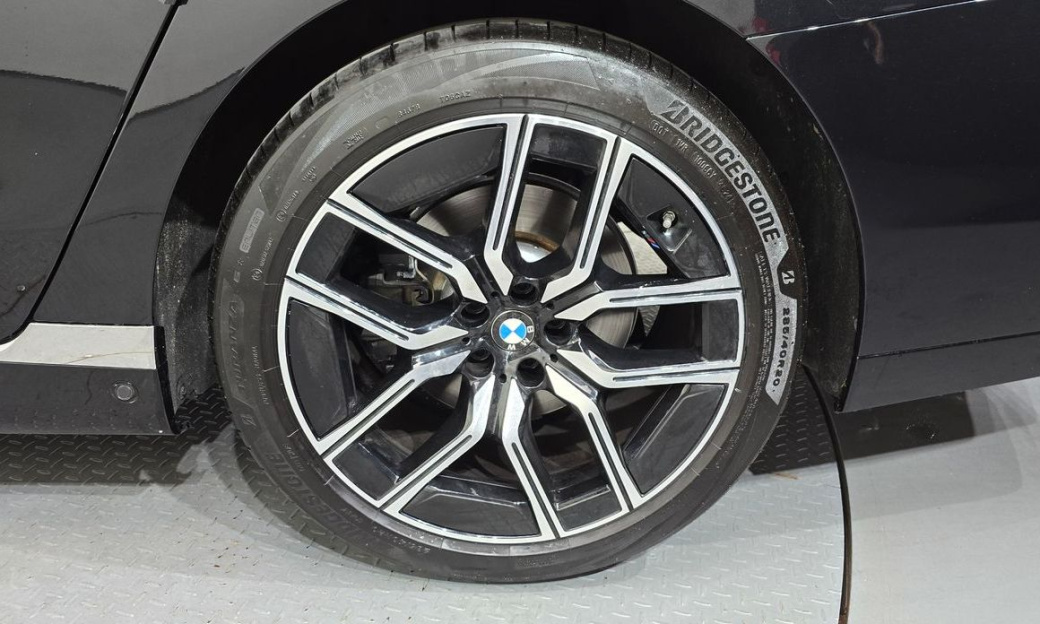 BMW 7-Series 740d xDrive M Sport, 2025
