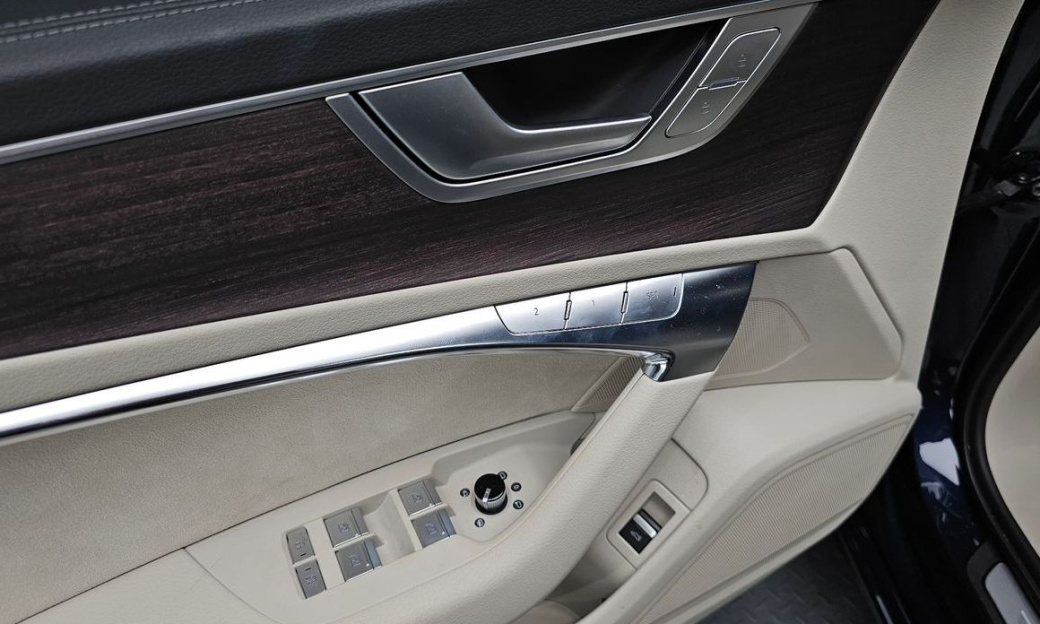 Audi A6 45 TFSI Premium, 2025