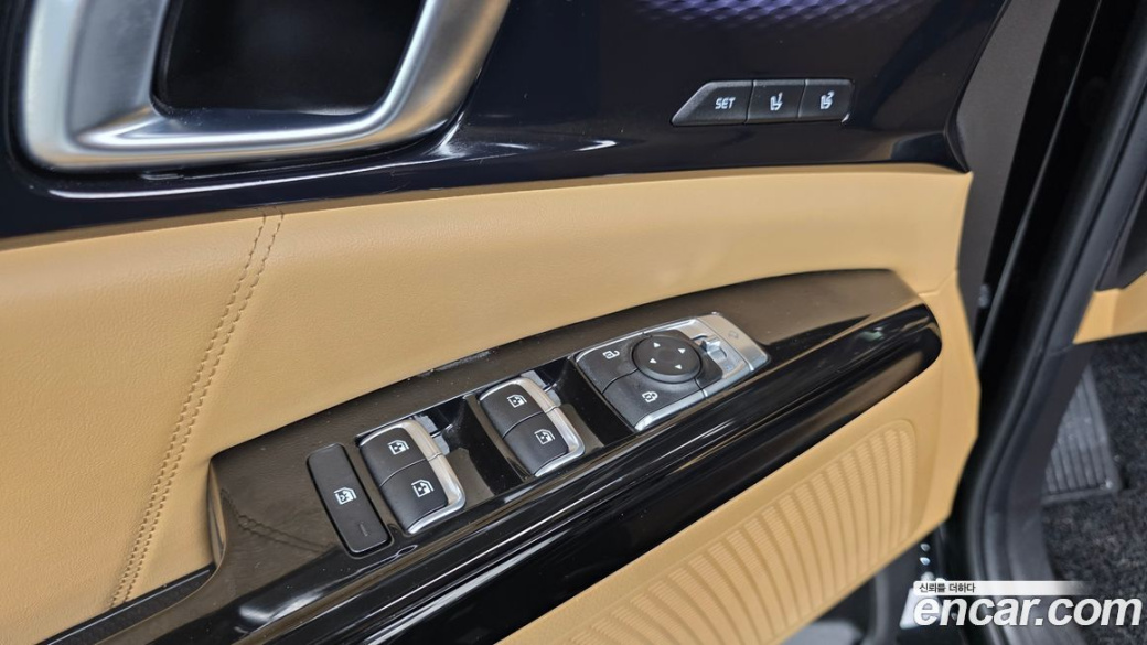 Kia Carnival 9-Seater Signature, 2023