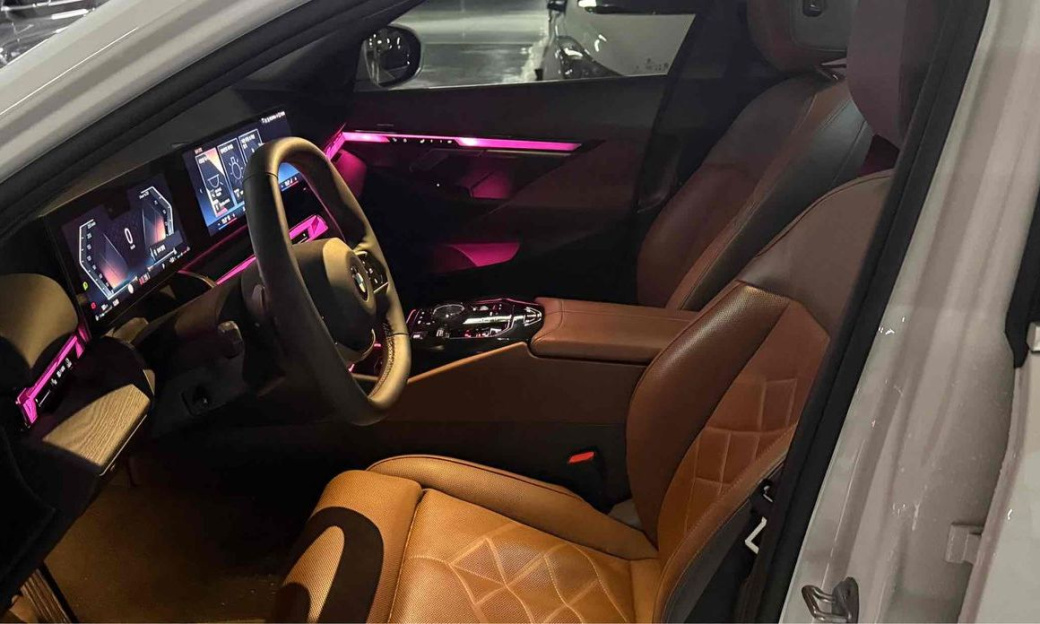 BMW 5-Series 530i xDrive, 2024