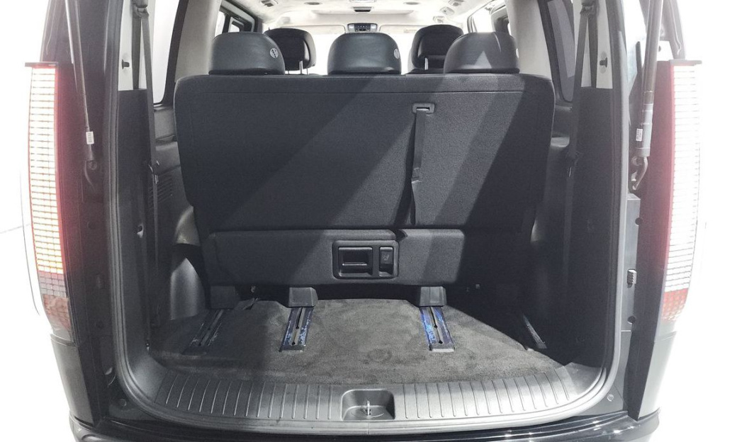 Hyundai Staria 4WD Lounge 7-Seater, 2025