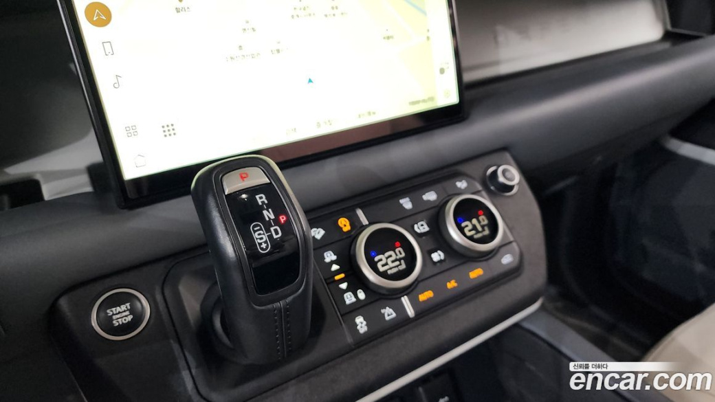 Land Rover Defender 110 D300 HSE, 2023