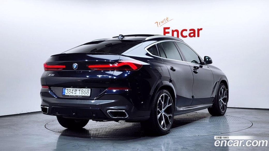 BMW X6 xDrive40i M Sport, 2022