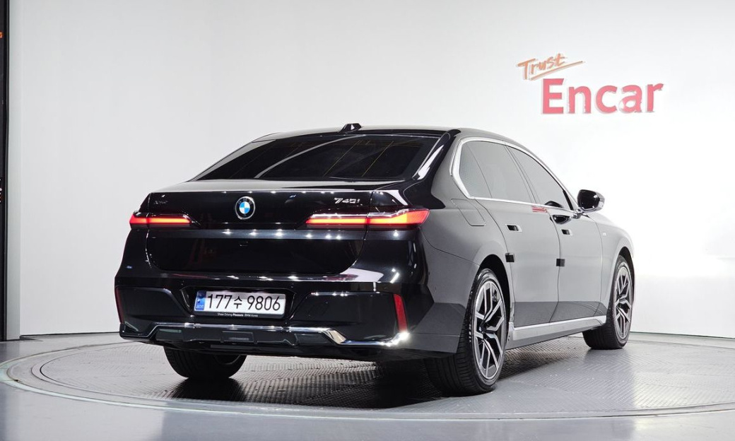 BMW 7-Series 740i xDrive M Sport, 2024