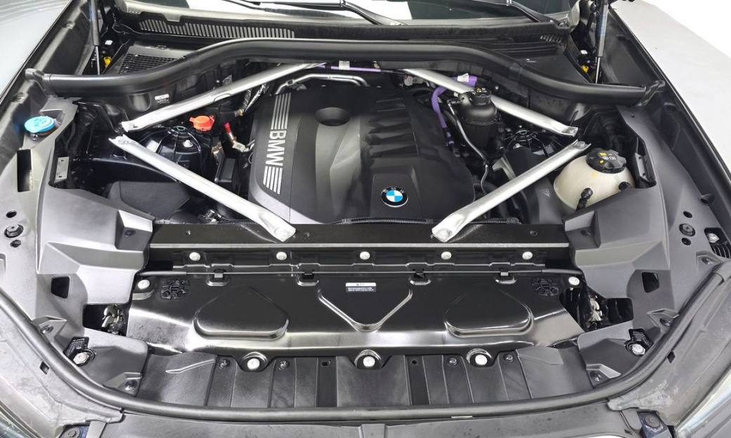 BMW X6 xDrive40i M Sport, 2024