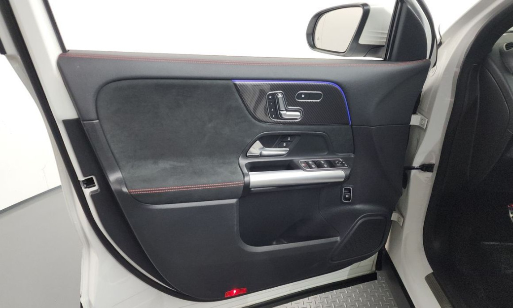 Mercedes-Benz GLA-Class GLA250 4MATIC, 2023