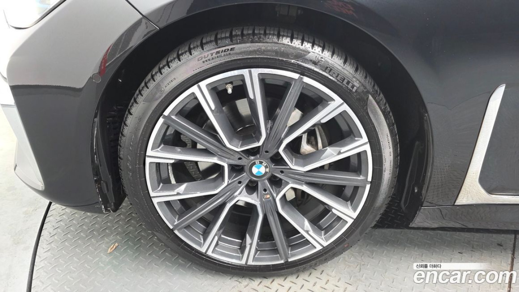 BMW 7-Series 740i M Sport, 2022