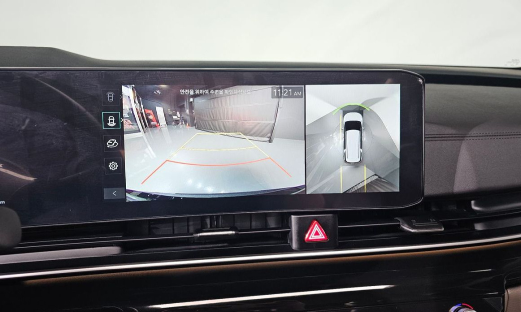 Kia Carnival 7-Seater Gravity, 2024