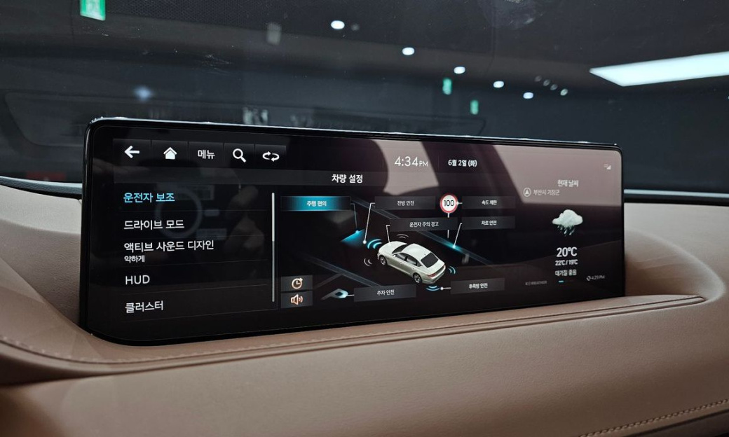 Genesis G80 Gasoline 2.5 Turbo AWD, 2024