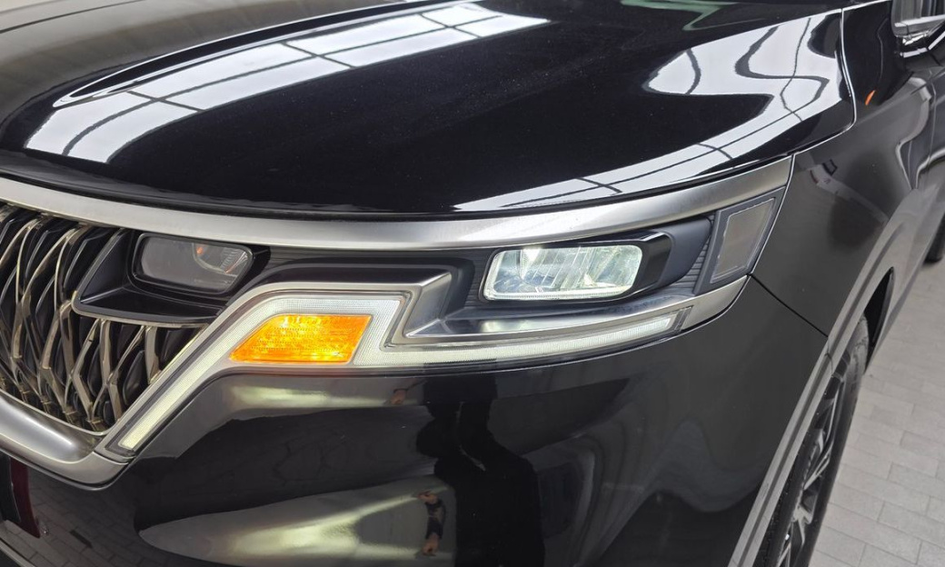 Kia Carnival 11-Seater Signature, 2023
