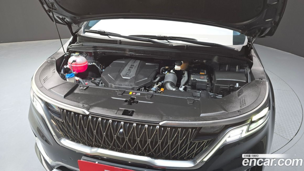 Kia Carnival 7-Seater Hi-Limousine, 2022