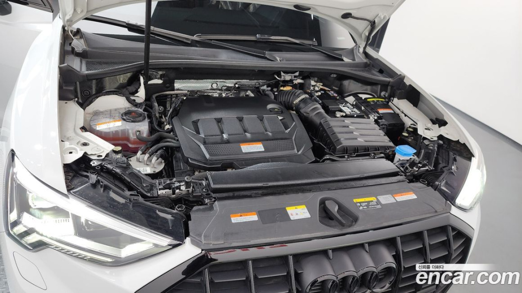 Audi Q3 35 TDI Premium, 2025