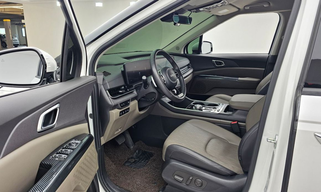 Kia Carnival 9-Seater Noblesse, 2025