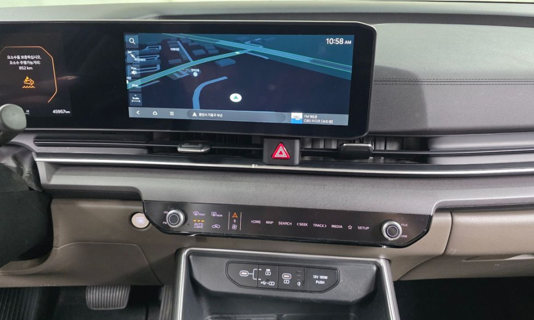 Kia Carnival 9-Seater Prestige, 2024