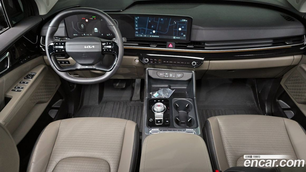 Kia Carnival 9-Seater Gravity, 2025
