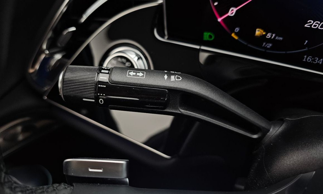 Mercedes-Benz E-Class E300 4MATIC AMG Line, 2024