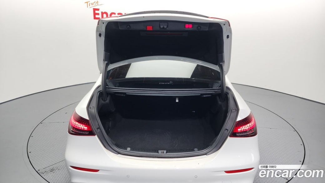 Mercedes-Benz E-Class E350 4MATIC AMG Line, 2021