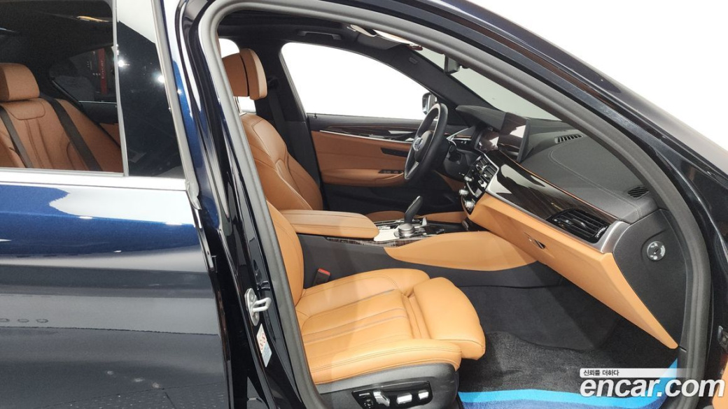 BMW 5-Series 520i M Sport, 2022