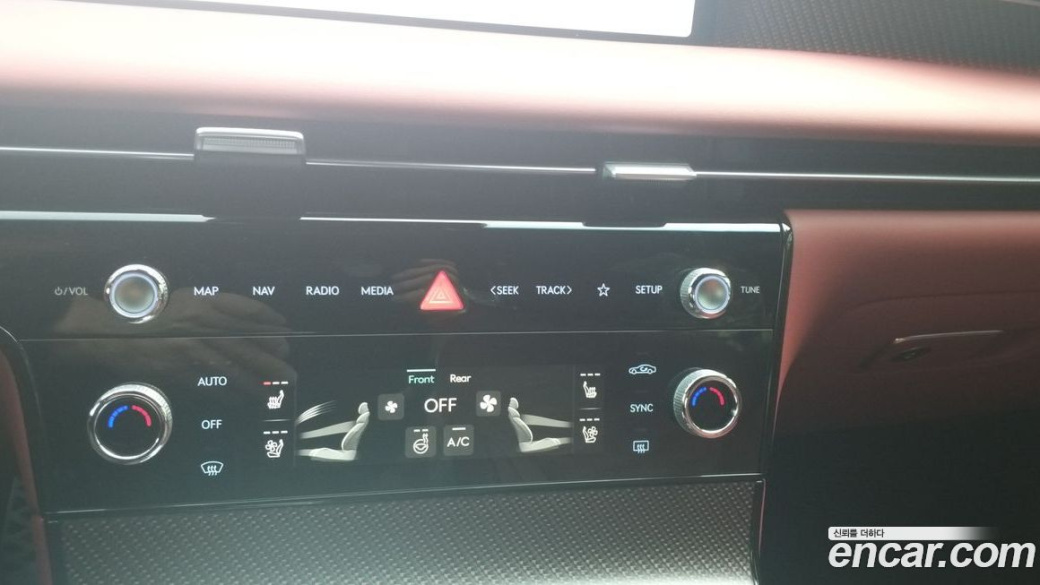 Genesis G80 Gasoline 2.5 Turbo AWD, 2025