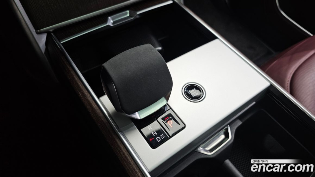 Land Rover Range Rover P530 Autobiography, 2024