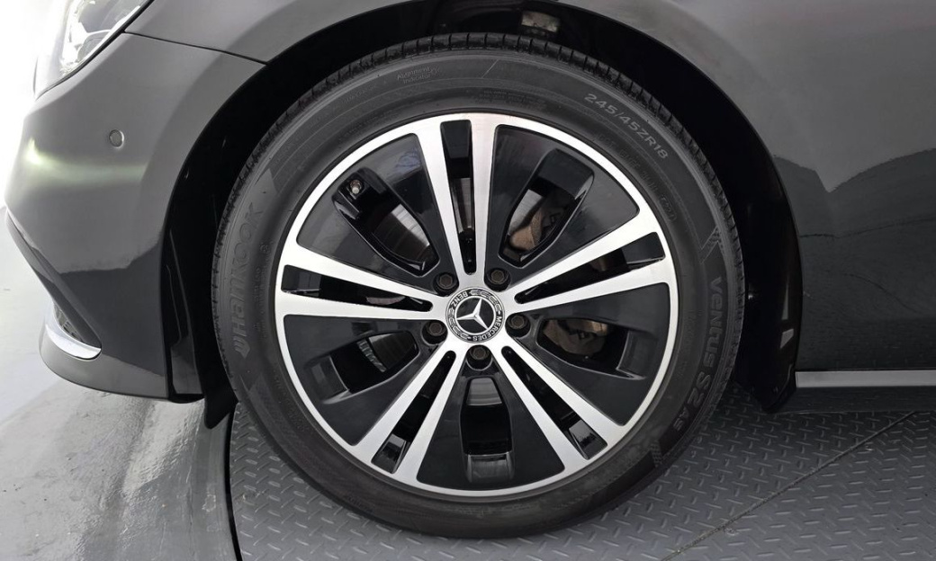 Mercedes-Benz E-Class E250 Avantgarde, 2022