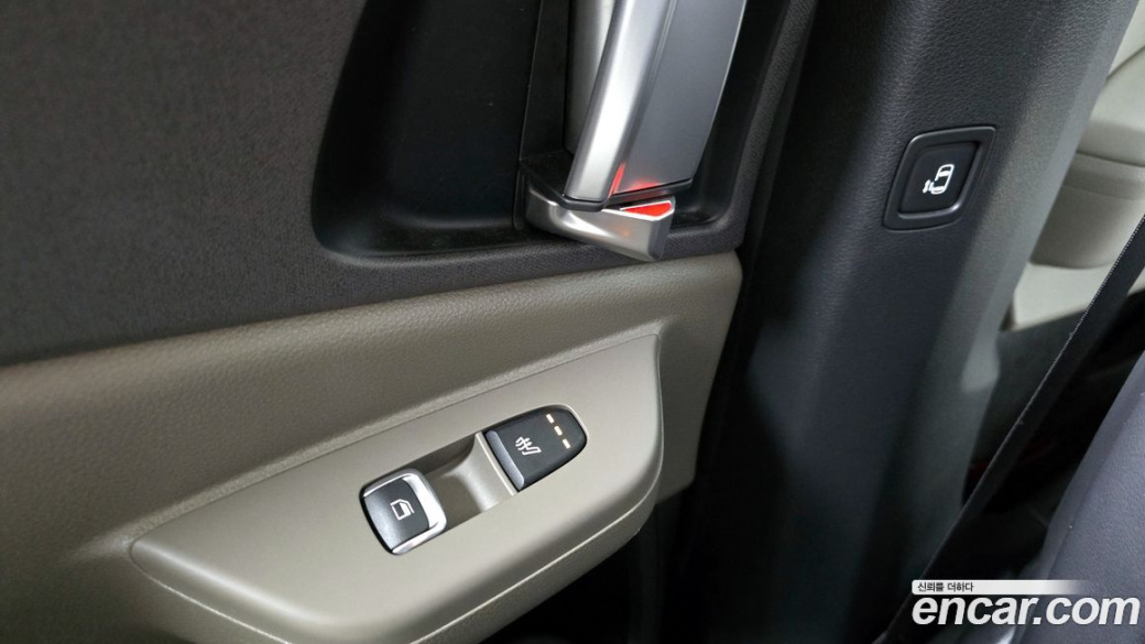 Kia Carnival 9-Seater Prestige, 2024