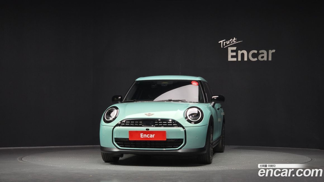 Mini Cooper 5Door Essential, 2025