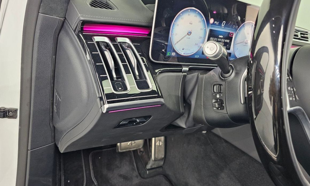 Mercedes-Benz S-Class Maybach S580 4MATIC, 2024