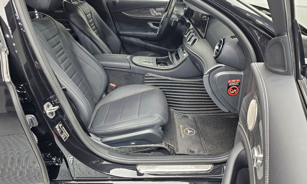Mercedes-Benz E-Class E350 4MATIC Avantgarde, 2022
