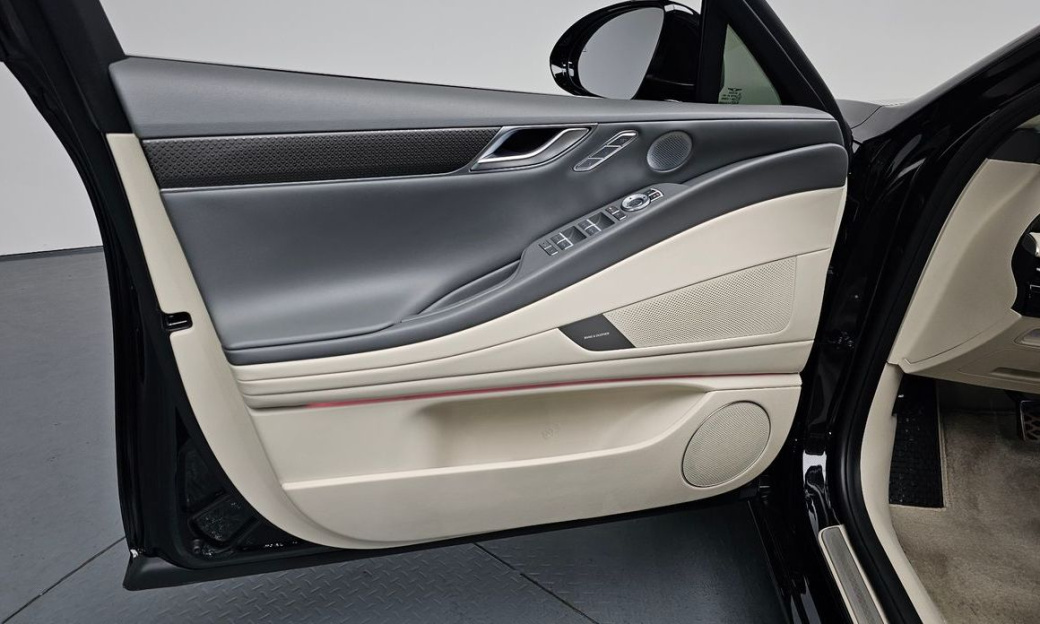 Genesis G80 Gasoline 2.5 Turbo AWD, 2025