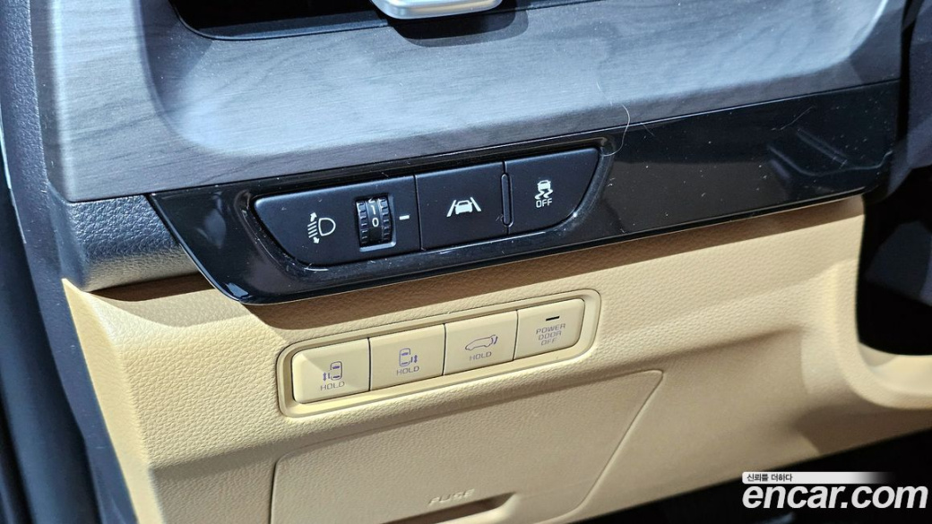 Kia Carnival 7-Seater Signature, 2023