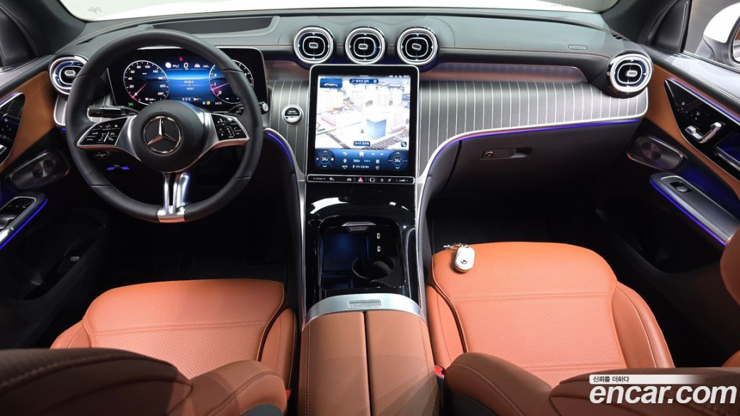 Mercedes-Benz GLC-Class GLC300 4MATIC Avnatgarde Coupe, 2025