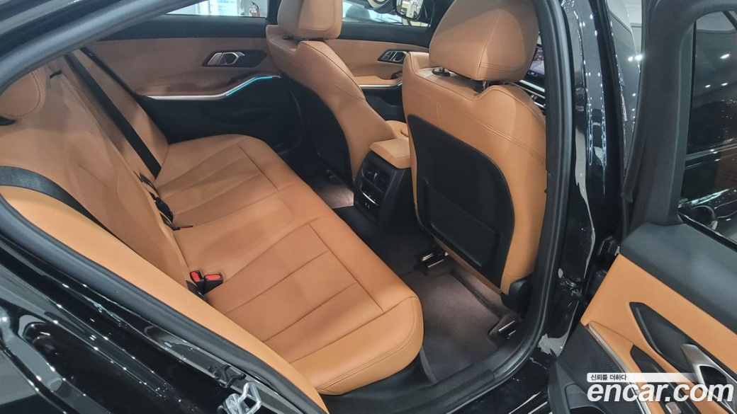 BMW 3-Series 320i M Sport, 2023