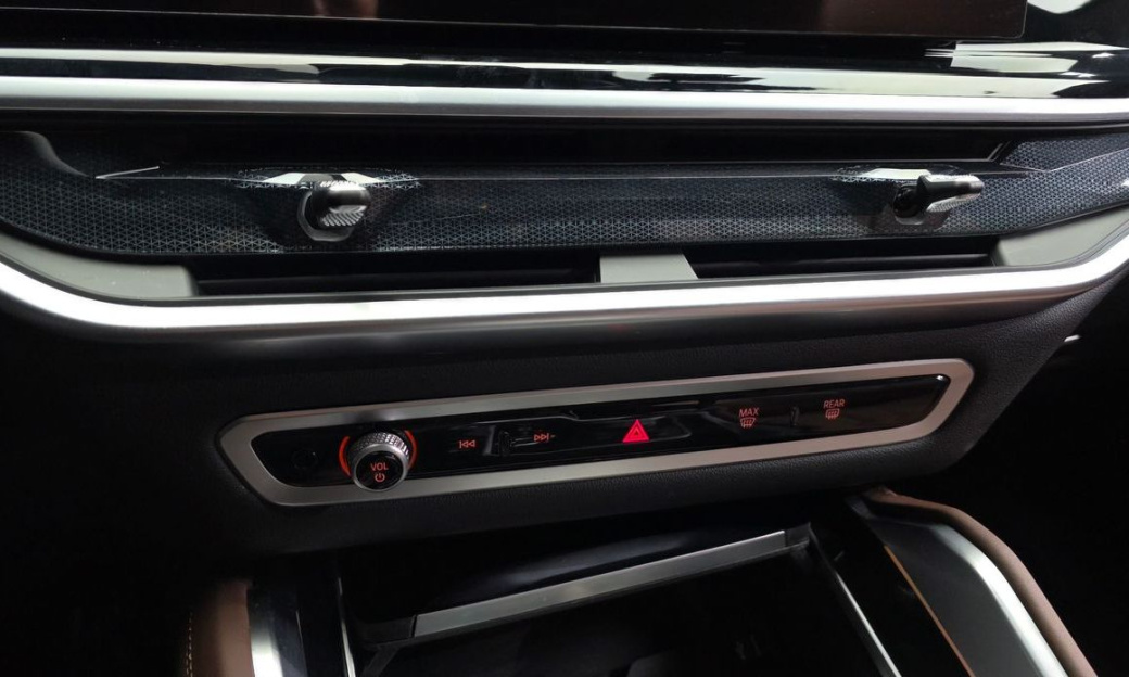 BMW X6 xDrive40i M Sport, 2025
