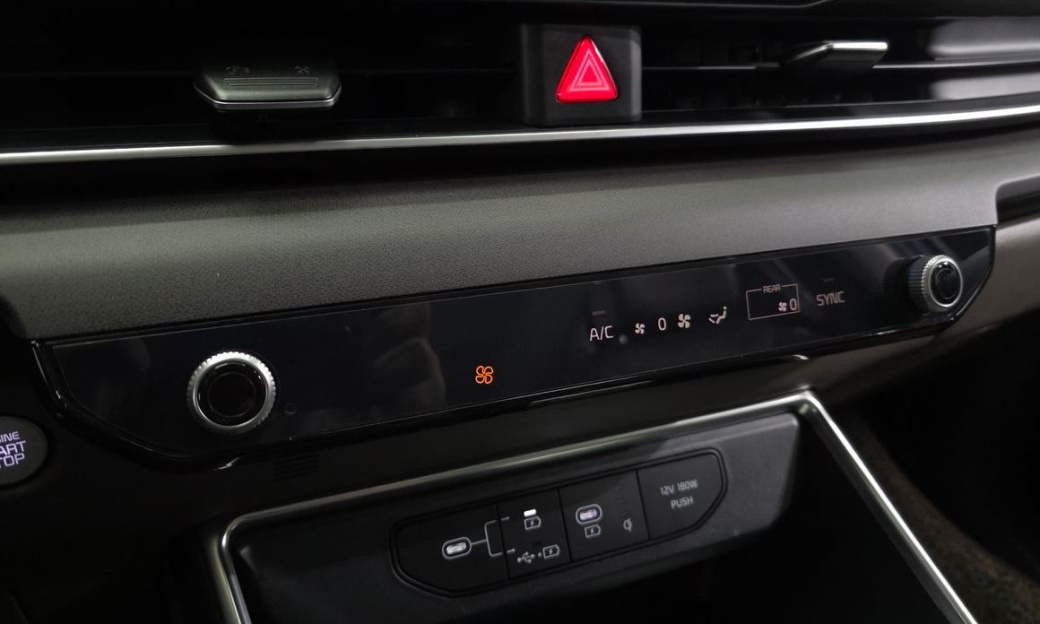 Kia Carnival 9-Seater Noblesse, 2025