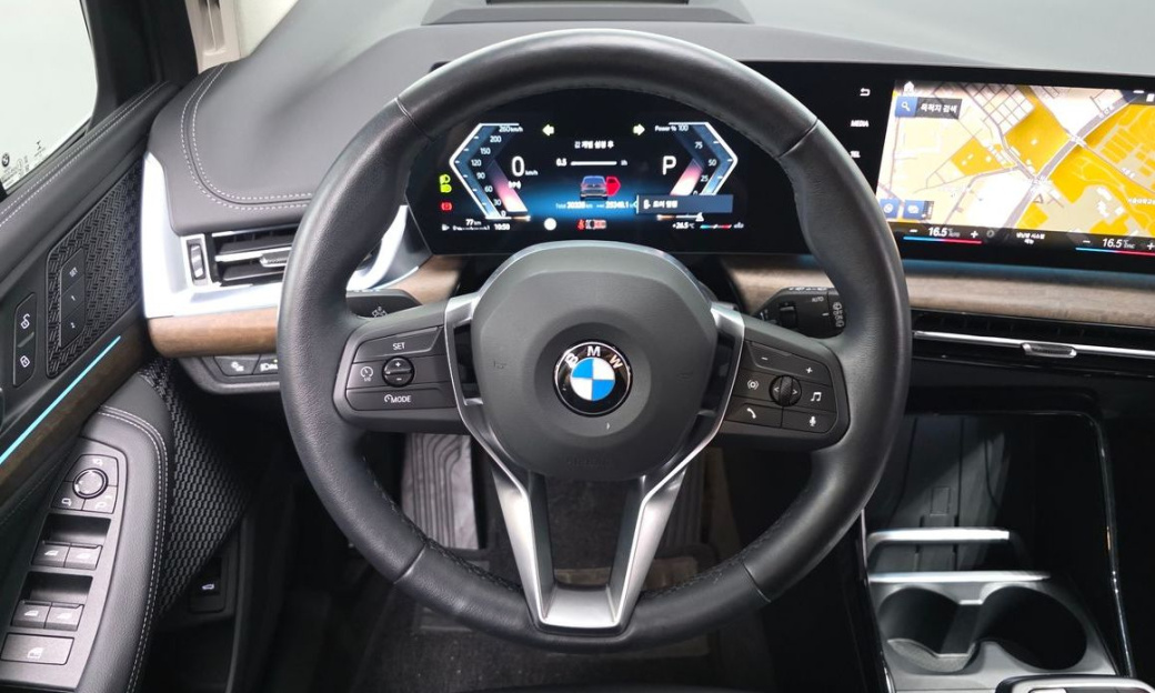 BMW 2-Series 218d Luxury, 2022