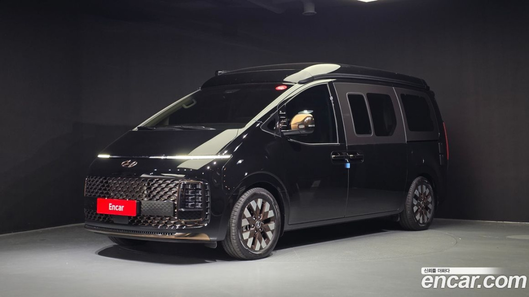 Hyundai Staria 4WD Camper, 2023