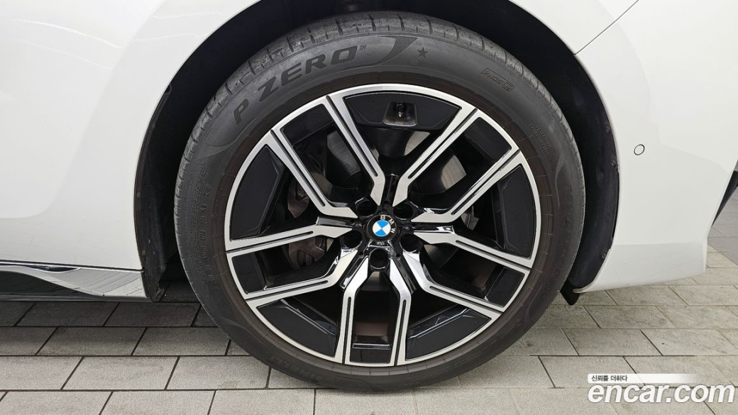 BMW 7-Series 740i sDrive M Sport, 2023