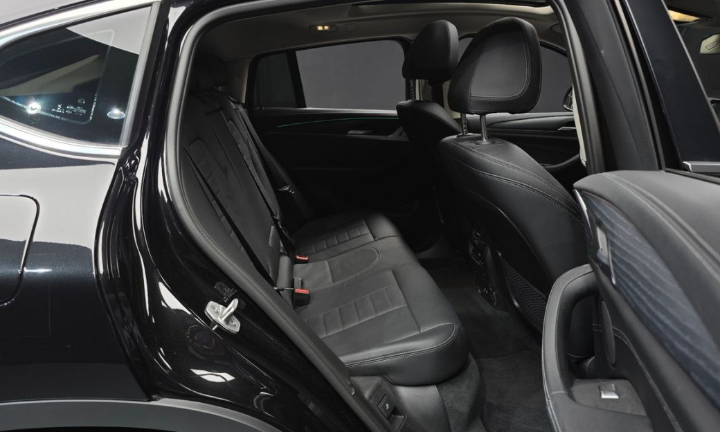 BMW X4 xDrive20i xLine, 2025