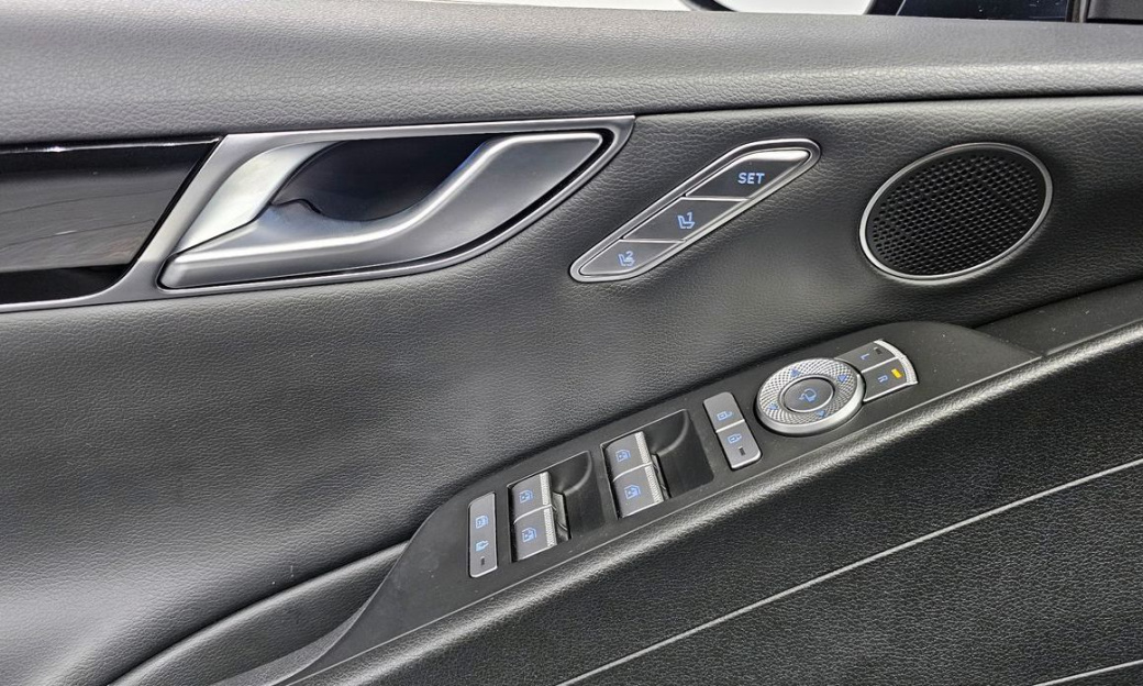 Genesis G80 Gasoline 2.5 Turbo AWD, 2022