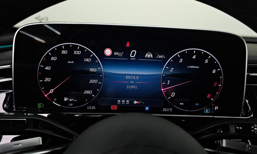Mercedes-Benz E-Class E300 4MATIC Exclusive, 2024