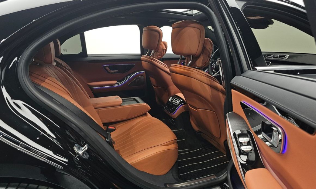 Mercedes-Benz S-Class S350 d 4MATIC, 2025