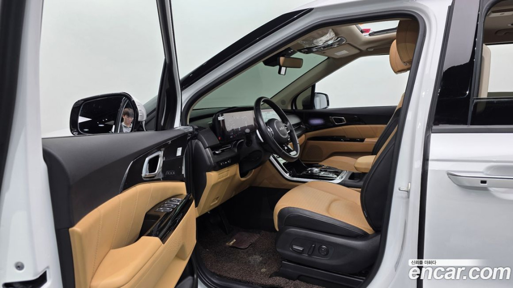 Kia Carnival 9-Seater Signature, 2023