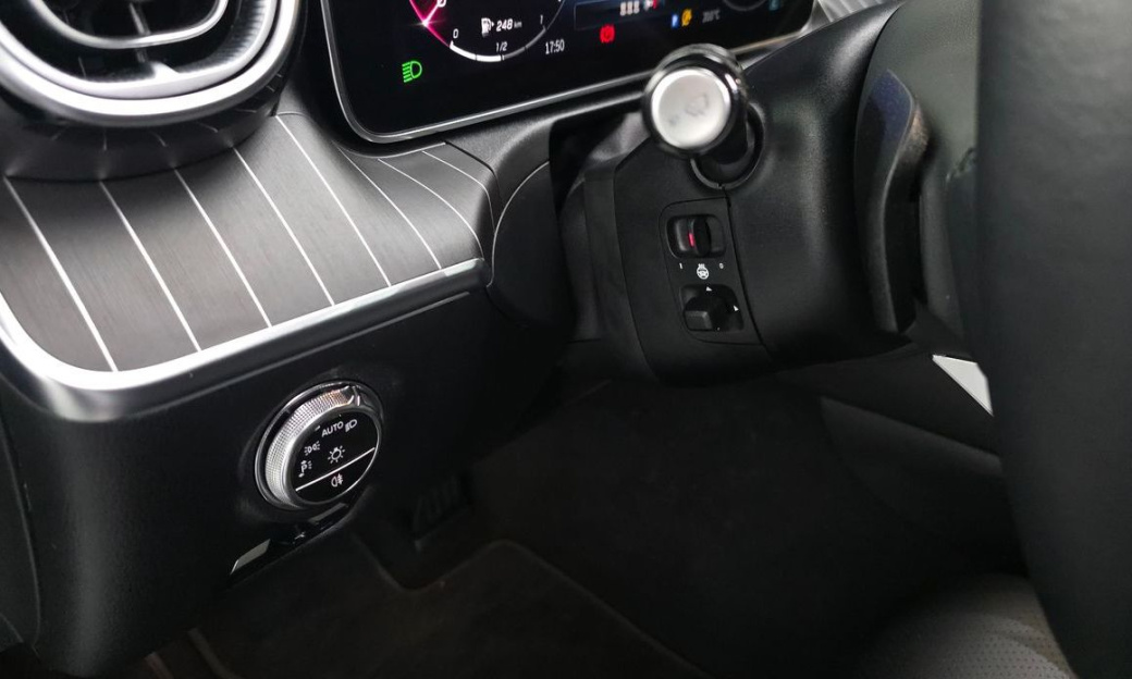 Mercedes-Benz C-Class C200 4MATIC Avantgarde, 2022